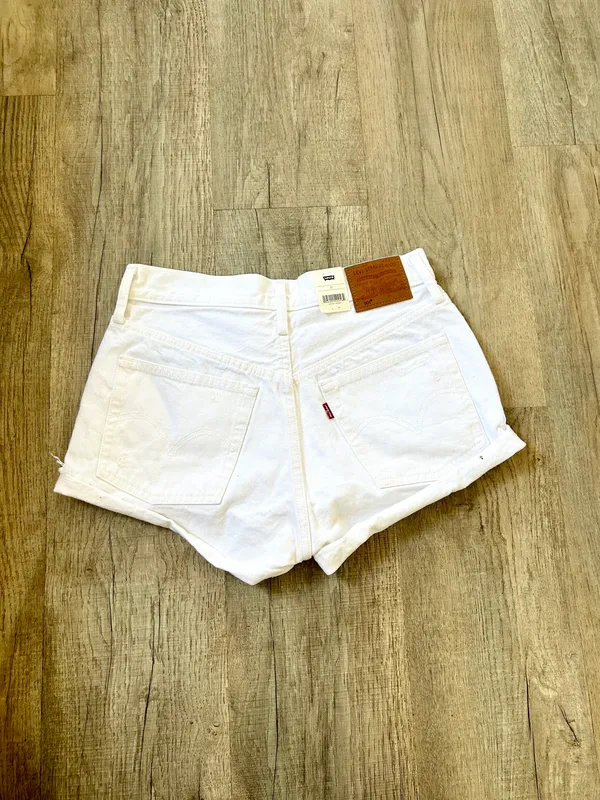 Levi's 501 Premium Collection white shorts size 27. - Image 5