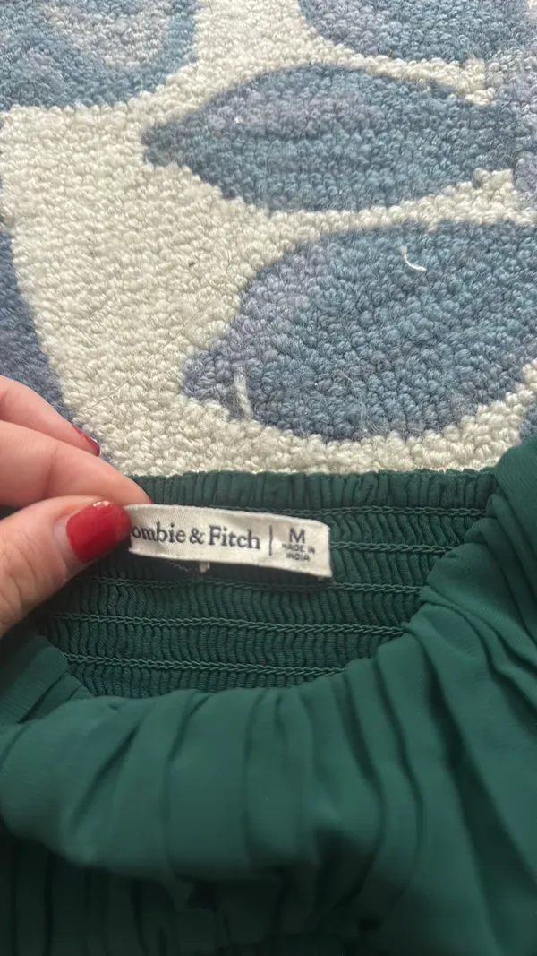Abercrombie Top Long Sleeve - Image 3