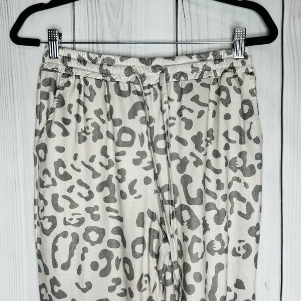 NWT Leo Rosi Womens Animal Print Pajama Sleepwear Set Sz S Gray Long Sleeve - Image 12