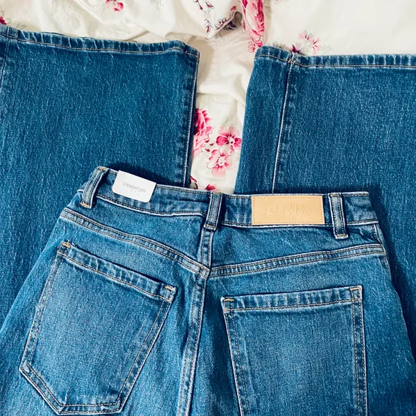 PINK - Victoria's Secret NWT High Rise Jeans - Image 4