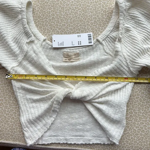 NWT Urban Outfitters Twisted Cropped Top - Image 8