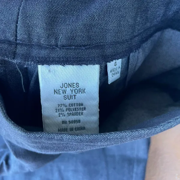 Jones New York Navy blue low-rise wide-leg trousers with a flattering fit size 4 - Image 5