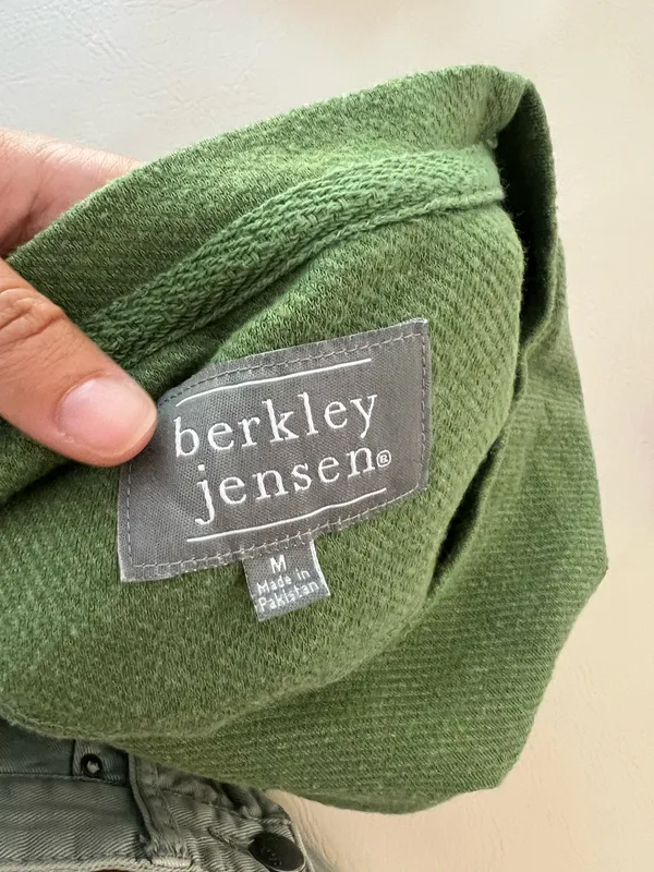 green crewneck sweater Size M - Image 4
