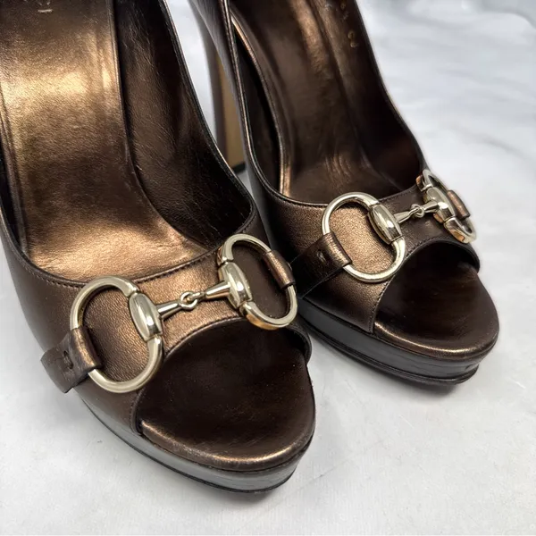 GUCCI Vintage Y2K Hollywood Horsebit Metallic Leather Platform Pump Heels Bronze - Image 2