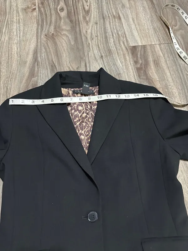 Laundry By Shelli Segal Black Lace-Up Back Blazer - Image 11