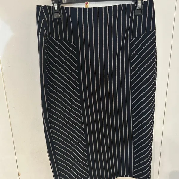 Navy Pinstripe Pencil Skirt - Sleek Office to Evening Wear - Image 2