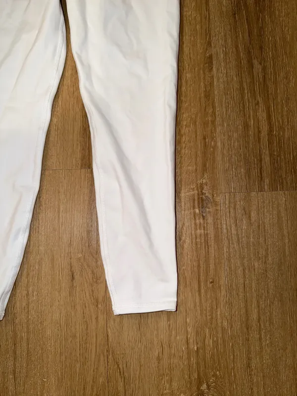 Alo Yoga High-Waisted Leggings - Image 2
