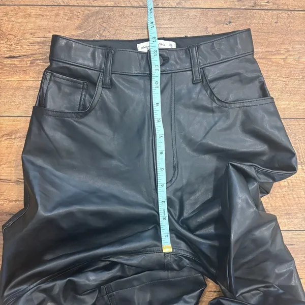 Abercrombie & Fitch The '90s Straight Ultra High Rise Vegan Leather Curve Pant 2 - Image 8