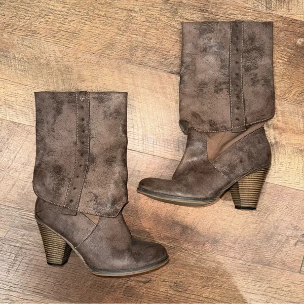 MIA Jeri Putty Taupe Brown Leather Spat Calf Height Boots - Image 3