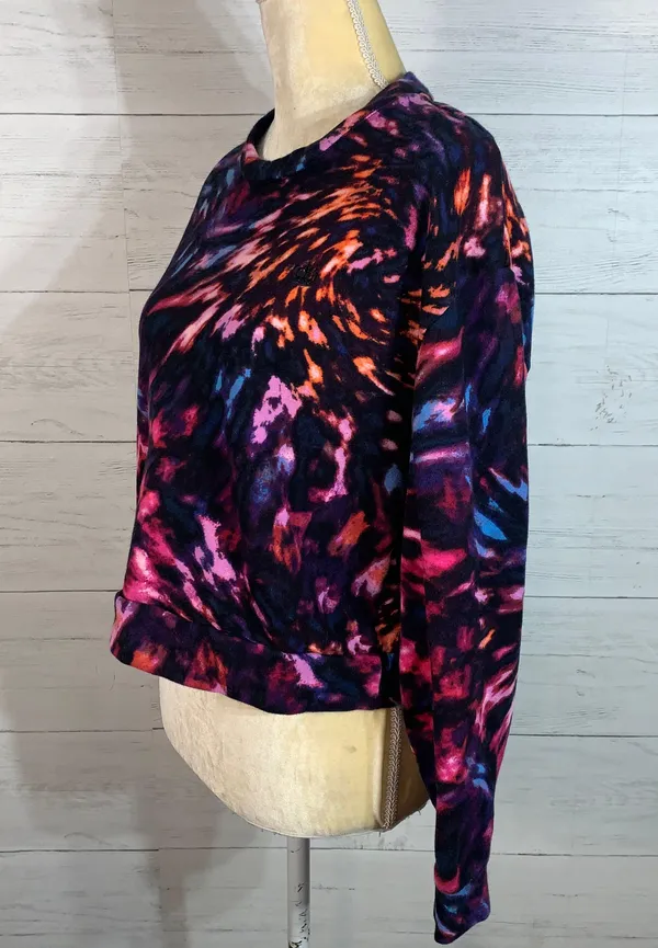 Juicy Couture Tie Dye Swirl crop Sweatshirt, Women's Size L juniors multicolor - Image 8