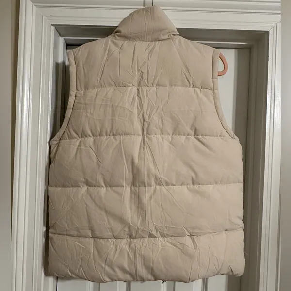 Women's Tan Puffer Vest Size M - Image 4