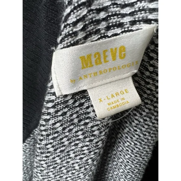 Maeve 'Plunging' Black Long-Sleeve Polo Cardigan Size X-Large - Image 8