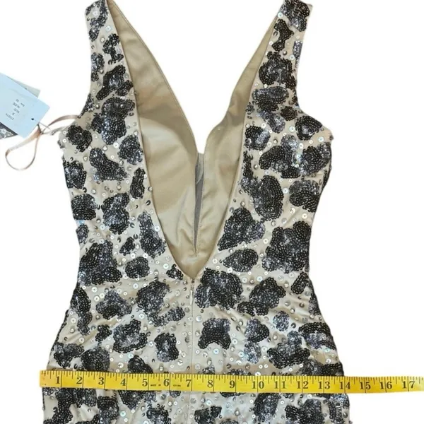 NWT Designer Jovani Sz.00 Mini Dress Sequin Leopard Print Nude Illusion Low Back - Image 7