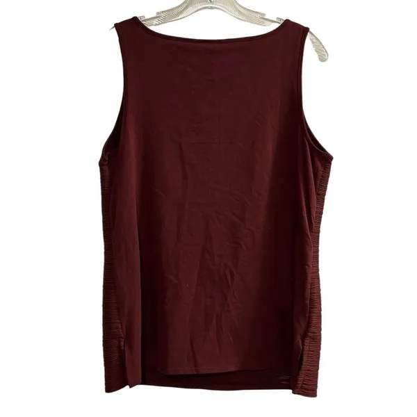 Ann Taylor Women's‎ Burgundy Red Ribbed Sleeveless Tank Top Size M - Image 2