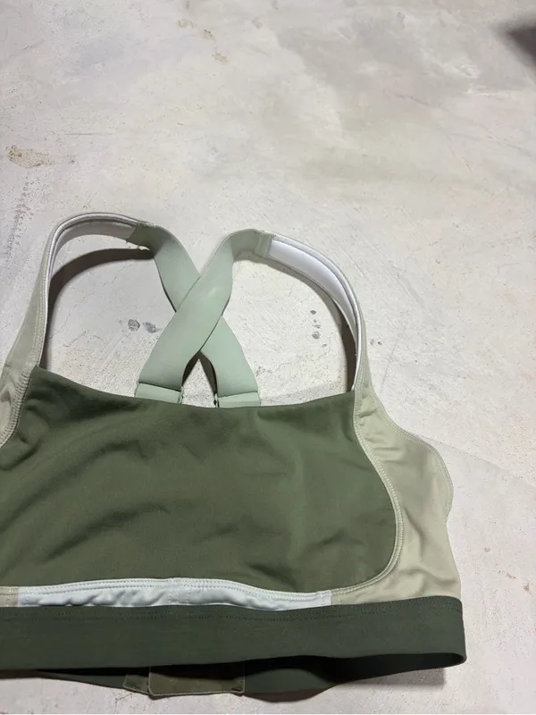Vitality athletica ascend II Hue sports bra medium green - Image 6
