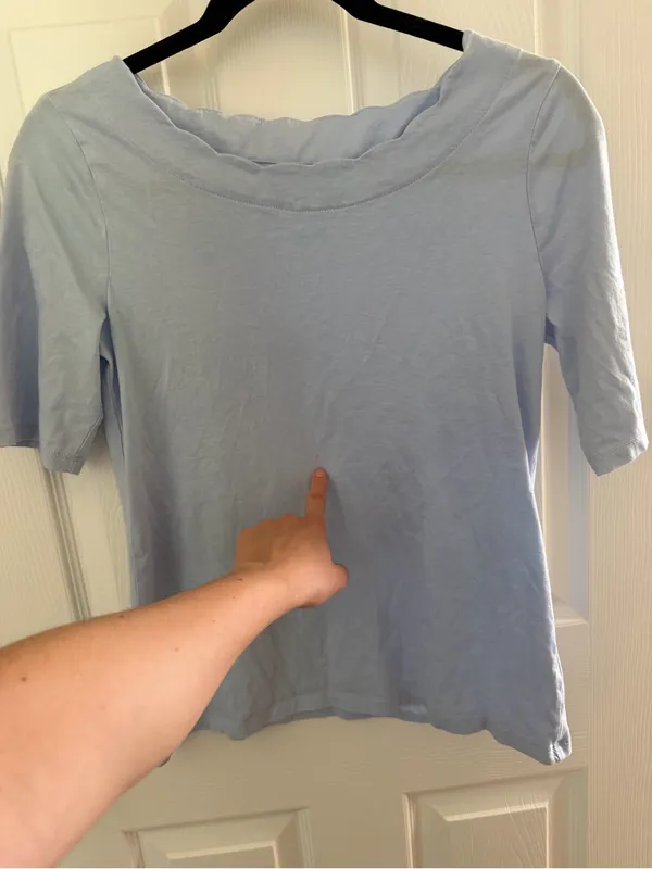 Talbots Light Blue Pima Cotton Tee Size Small STAIN - Image 5