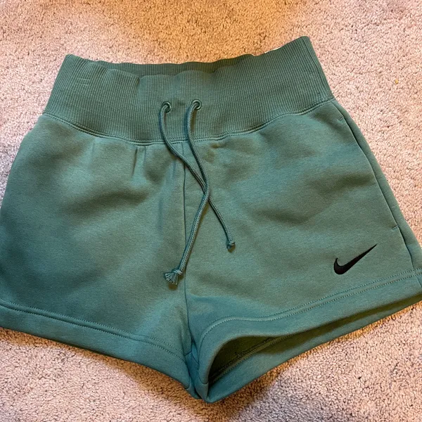 Nike sportswear shorts XXS NEW - Image 3