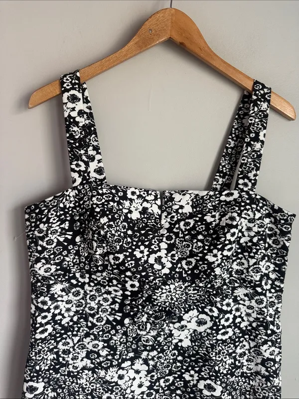 Tuckernuck Hyacinth House Black & White Denim Floral Gaia Mini Dress Large - Image 6