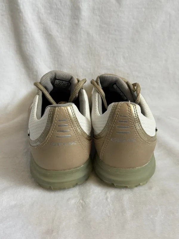 Ladies GEOX Beige and White Lace Up Golf Shoes Sneakers Size 7 - Image 5
