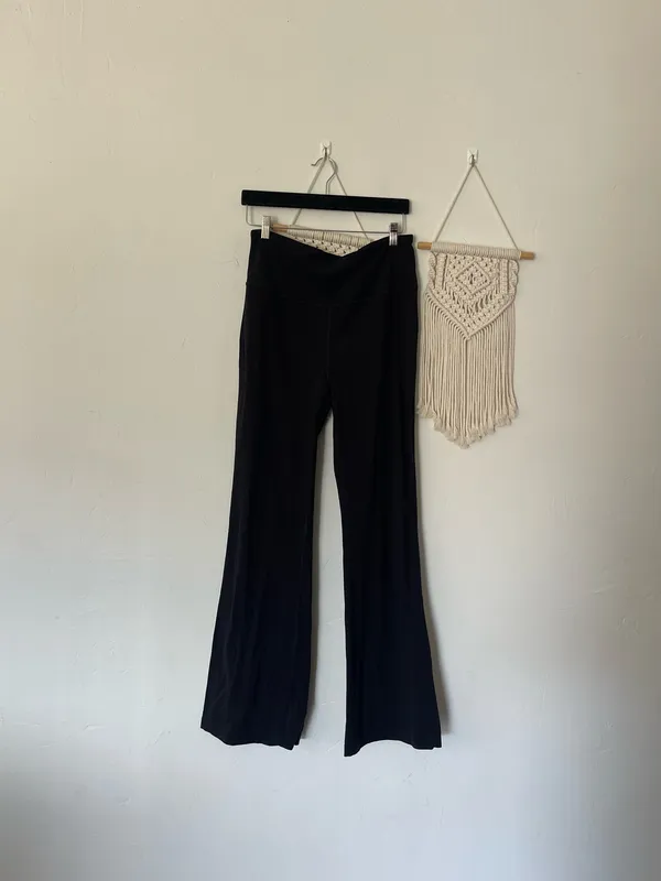 Lululemon Groove Nulu Super High Rise Flared Pants Black Sz 12 Athletic - Image 2