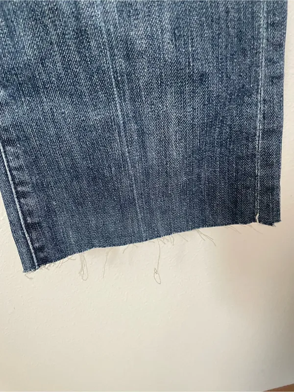 7 For All Mankind Bootcut Cotton Blend Denim Jeans in Freesia Cut Hem* Size 28 - Image 5