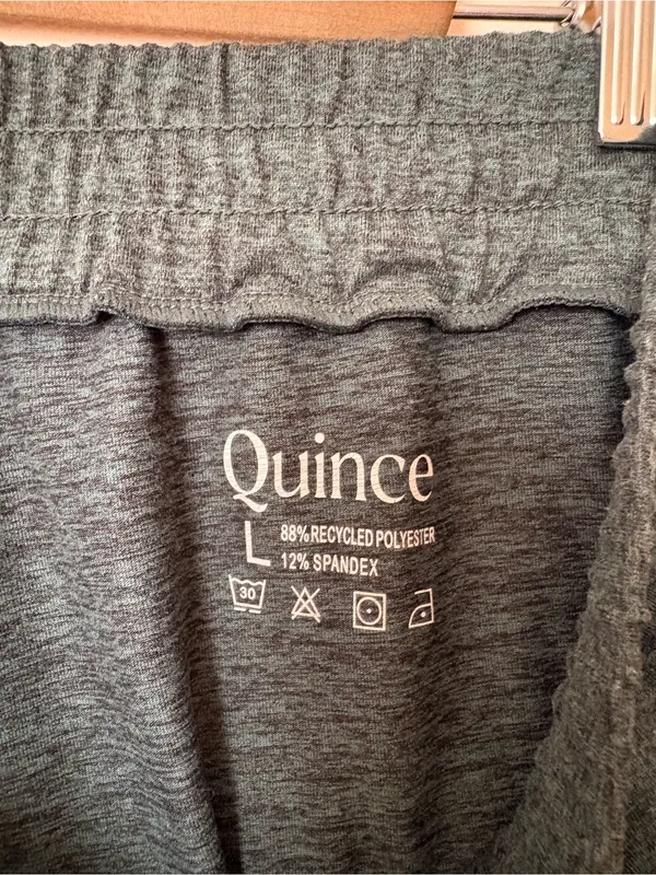 QUINCE Flowknit Mid-Rise Active Shorts Heather Green Sz Medium - Image 5