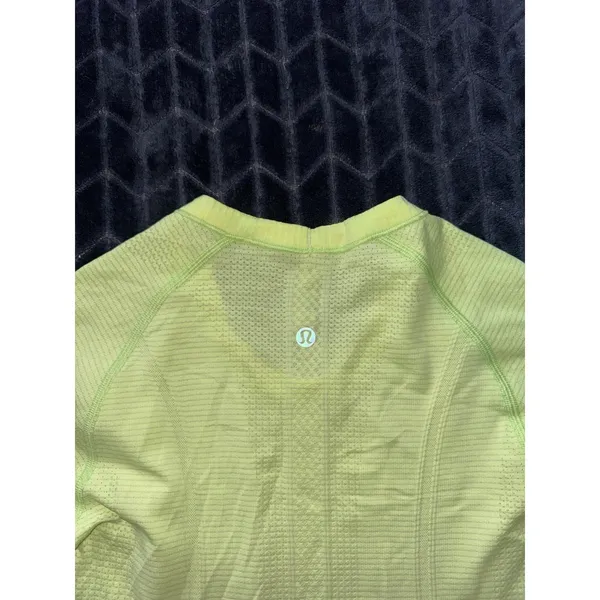 Lululemon Women's Swiftly Tech‎ Long Sleeve 2.0 Race Length Electric Size 4 - Image 6