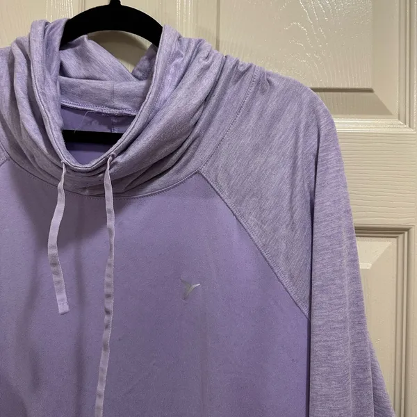 Old Navy cowl neck long sleeve active shirt light purple size XXL - Image 2