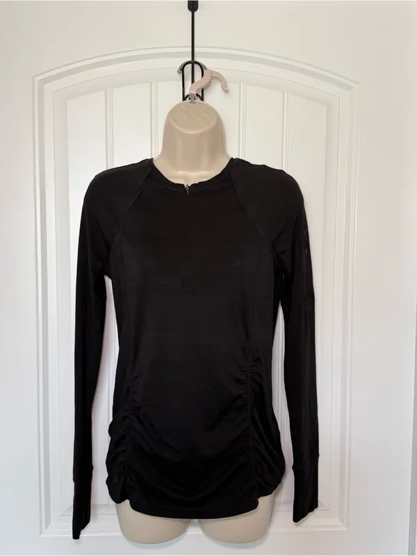 Athleta Small Black Pacifica Contoured Long Sleeve Quarter Zip Shirt Athletic - Image 2