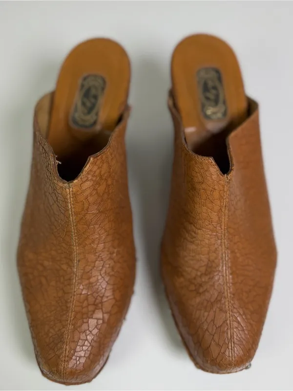 Salpy Womens 9 Brown Leather Studded Wood Platform Clogs Mules Boho Y2K Retro - Image 4