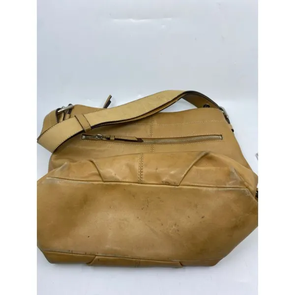 COACH Medium/ Large Leather Tan Shoulder Bag - Image 10
