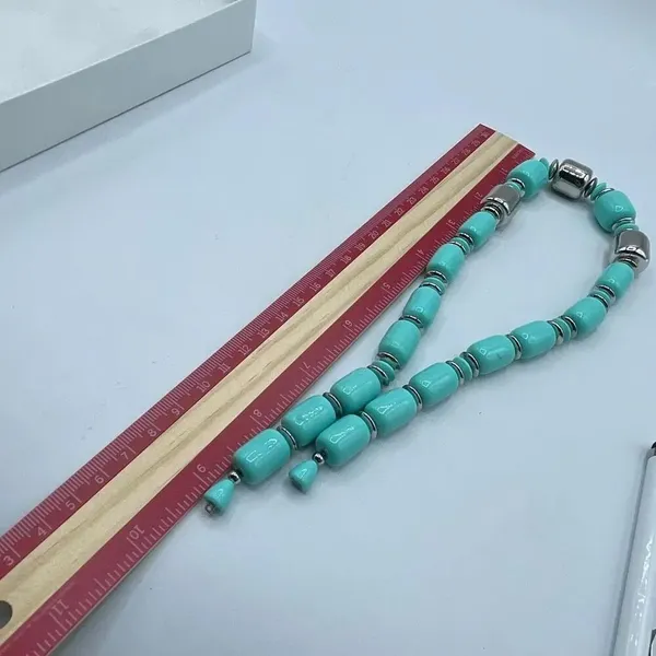 Vintage 1980’s acrylic silver & turquoise beaded necklace - Image 5