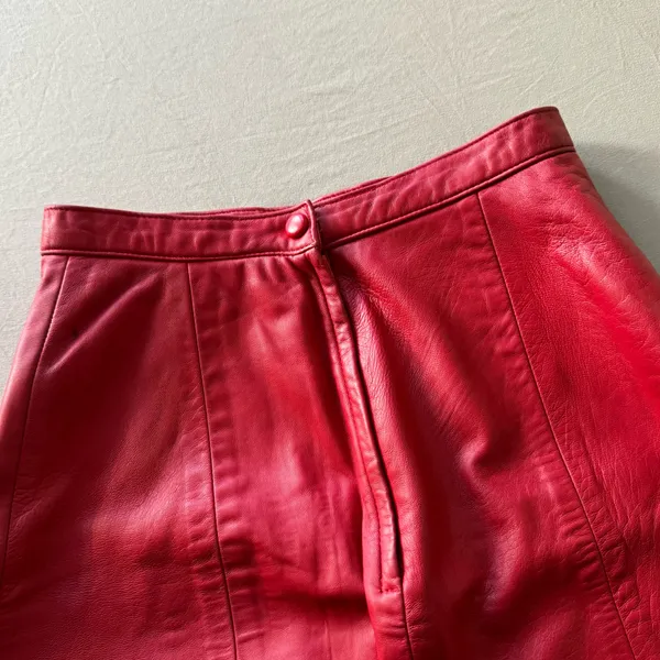 Vintage Red Leather Pencil Skirt - Image 7