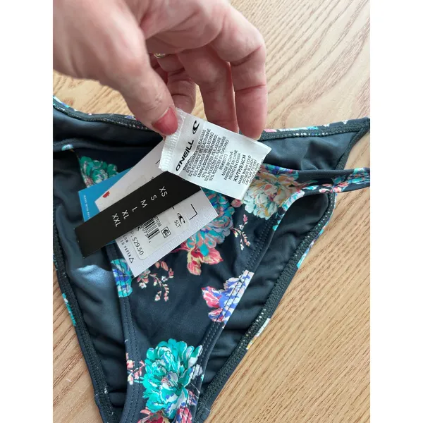 B8 New Women’s O’Neill String Bikini👙Bottoms Navy Floral Print Size Xs - Image 2