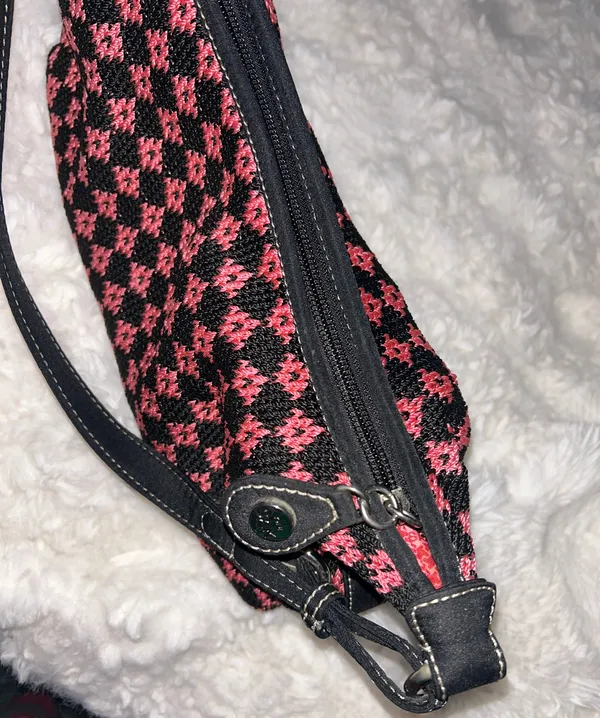 The Sak Pink Small Purse - Image 13