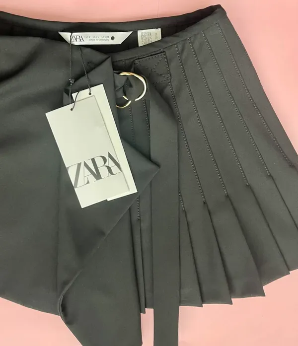 ZARA Mini Pleated Skirt Black - Image 2