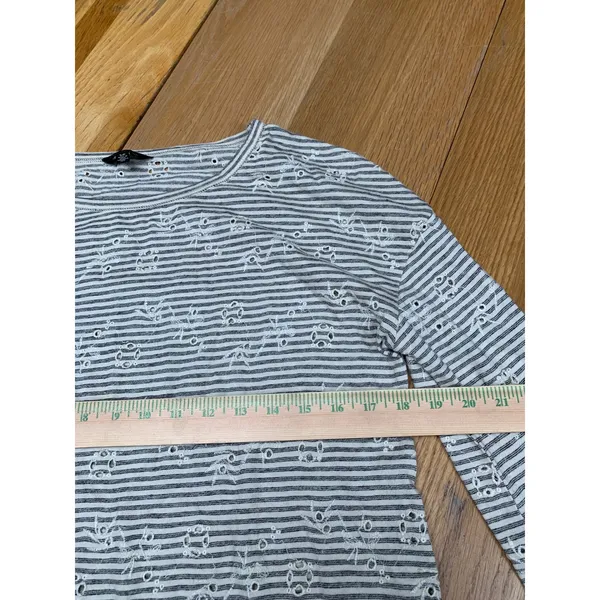 Lucky Brand Womens Grey White‎ Striped Floral Eyelet Long Sleeve Knit Top Small - Image 2