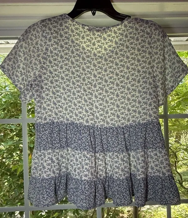Paper Crane Boho Floral Top with Ruffled Hem - Image 4