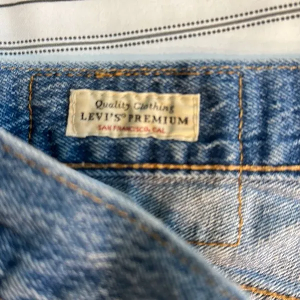 LEVIS 501/93 Button Fly Denim Waist: 34, Inseam: 27 inches - Image 9