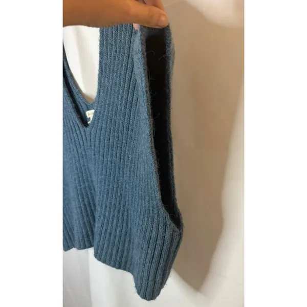 Pilcro x Anthropologie Boxy Ribbed Sweater Vest Size S in Blue - Image 6
