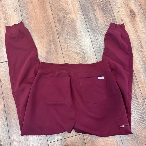 FIGS Zamora Jogger Scrub Pants Burgundy Red W18SW2005T Women's Small Tall ST - Image 6