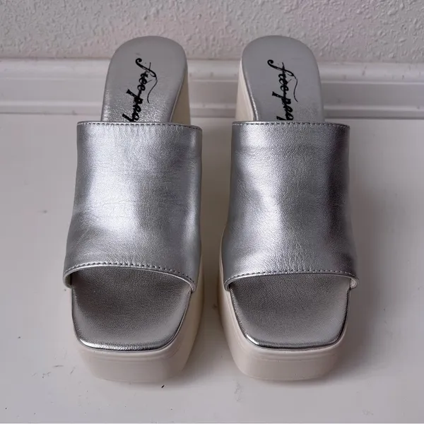 Jeffrey Campbell Silver Platform Heels - Image 3