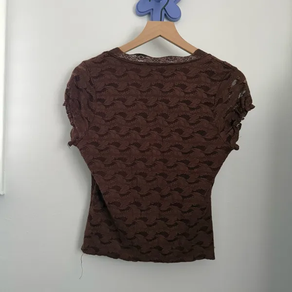 90s Y2K‎ Medium Brown Lace Trim Short Sleeve Fitted Top Grunge Scallop Neck - Image 2