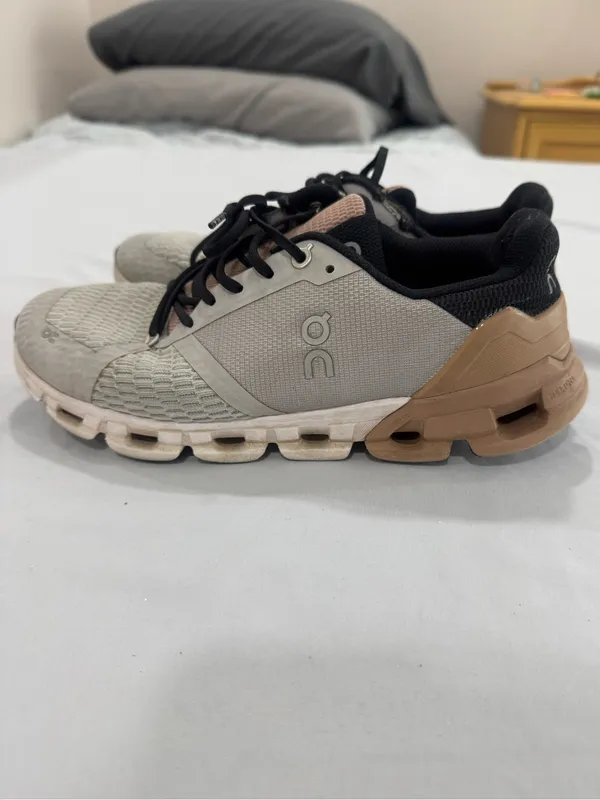 ON Women's Cloudflyer Running Shoes Size‎ 8.5 Glacier and Rose Brown - Image 2