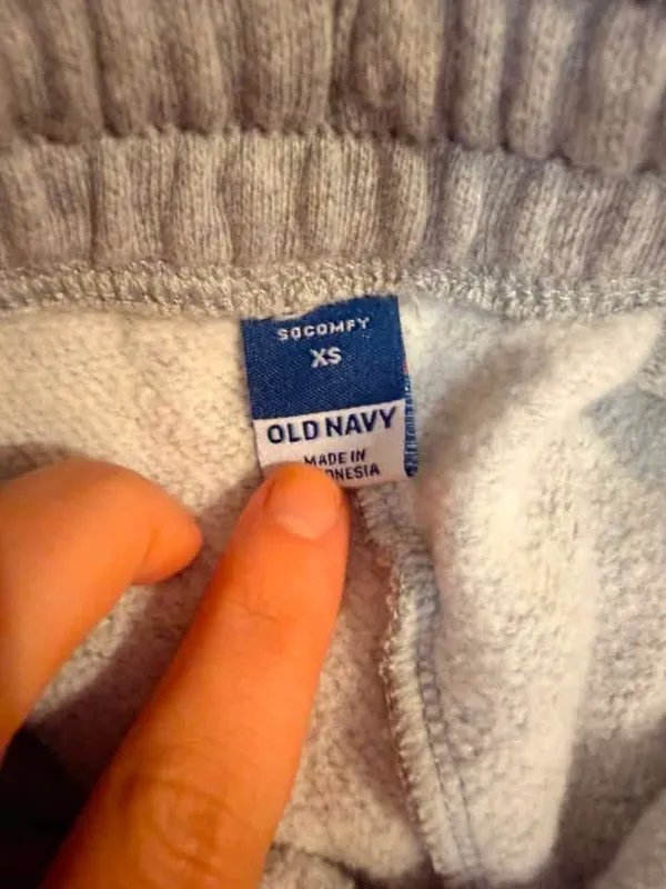 Old navy straight leg sweatpants  - Image 2