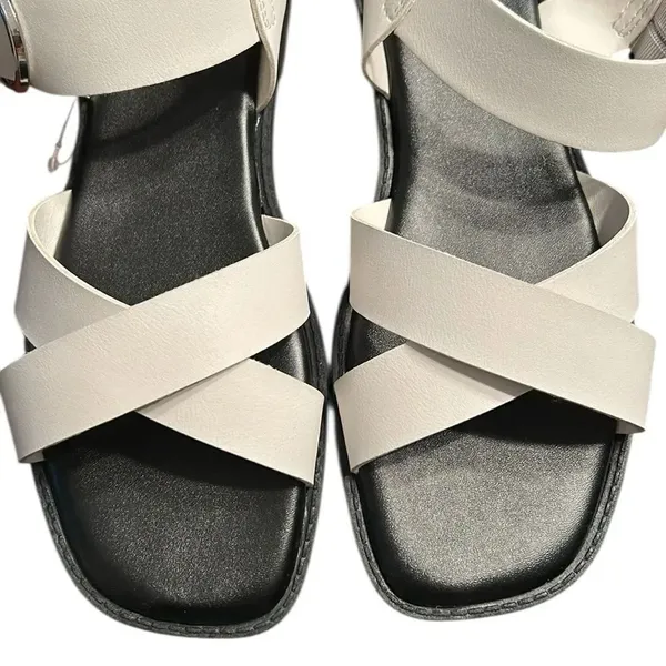 Time and Tru White Sandals(Size 8) - Image 6