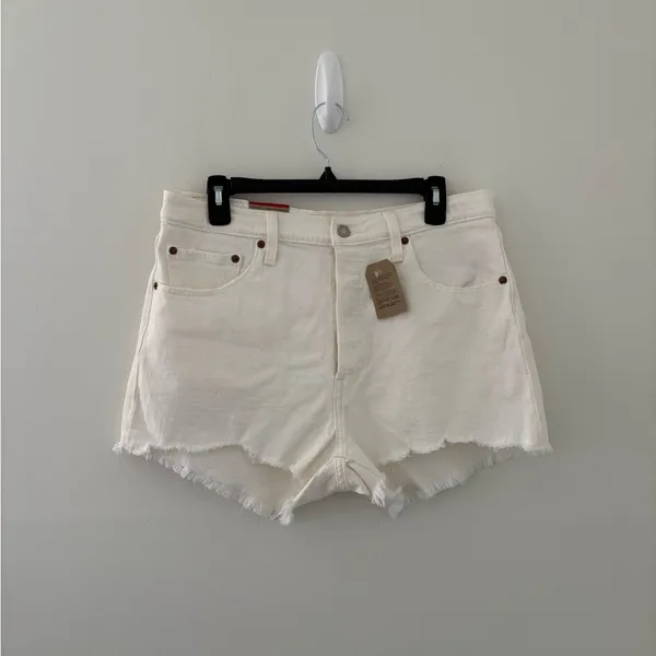 Levi’s 501 Shorts Size‎ 32 NEW - Image 2