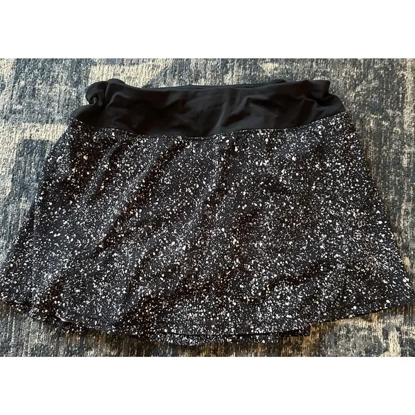 Lululemon Circuit Breaker Skirt Skort Black/White Splatter Size 8 Pleated Back - Image 2