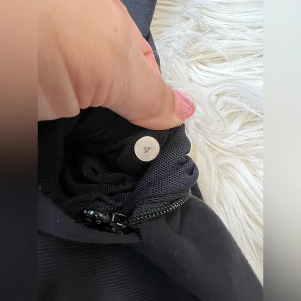 Lululemon Daily Practice Jacket – Black size 4 - Image 4