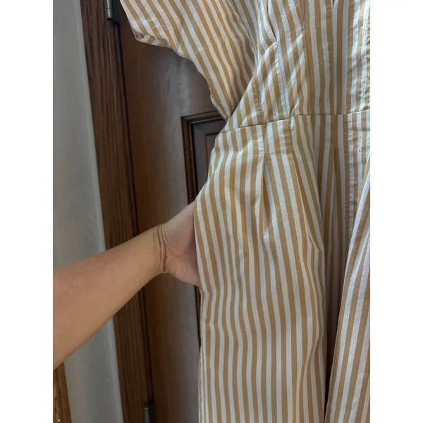 EXQUISE The Tobie Button-Front Cropped Pleated Jumpsuit in Natural Size Medium - Image 9